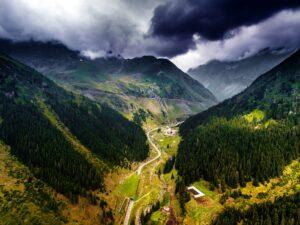 is romania a good place to travel