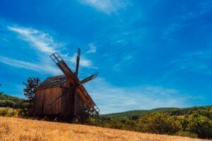 things to know before visiting romania